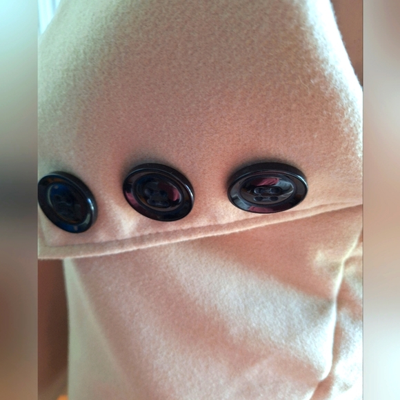 SOLD SOLDVintage Made in Italy Cape - Picture 2 of 14